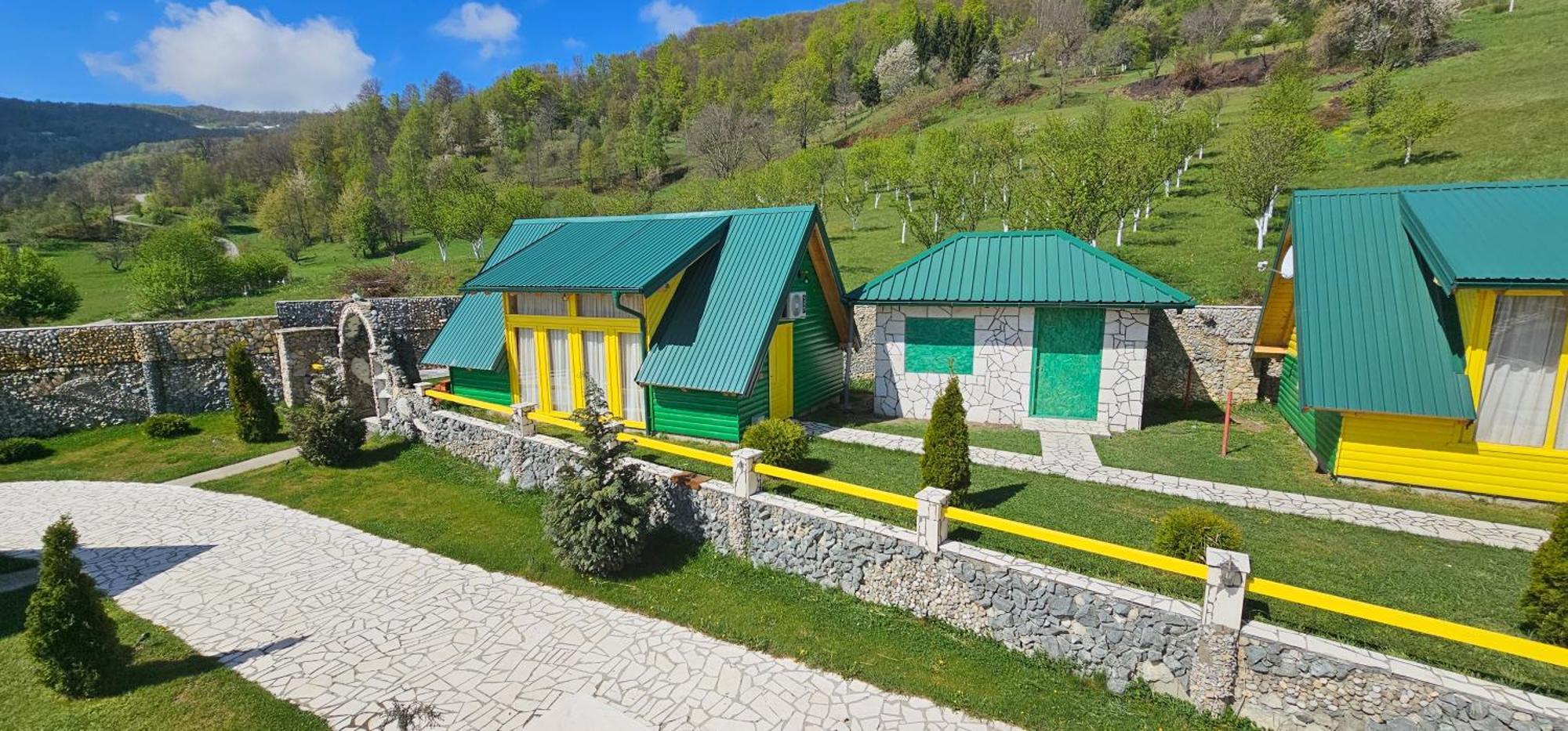 Bali Mountain Resort Montenegro บิเยโลโปลเย ภายนอก รูปภาพ
