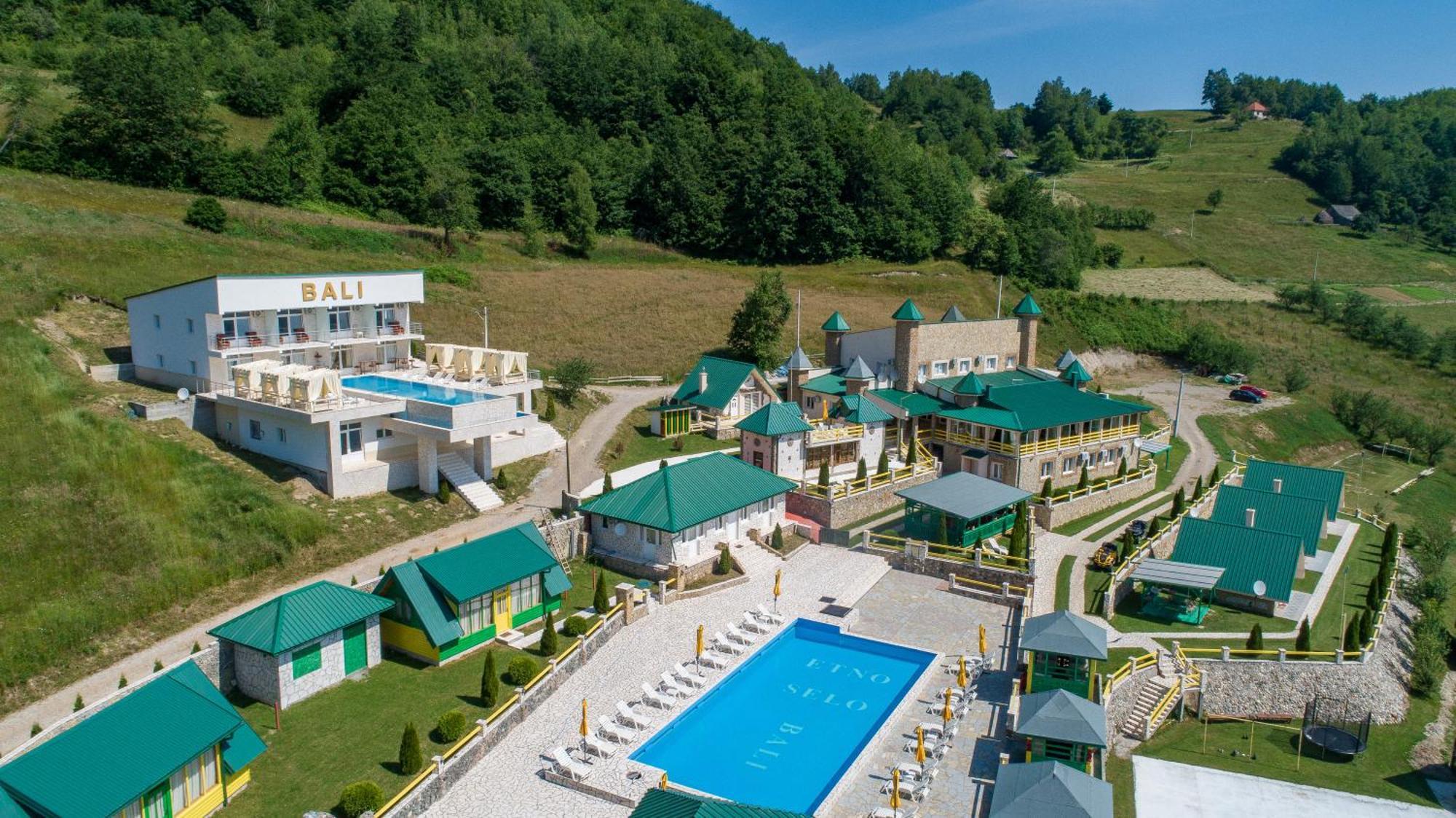 Bali Mountain Resort Montenegro บิเยโลโปลเย ภายนอก รูปภาพ